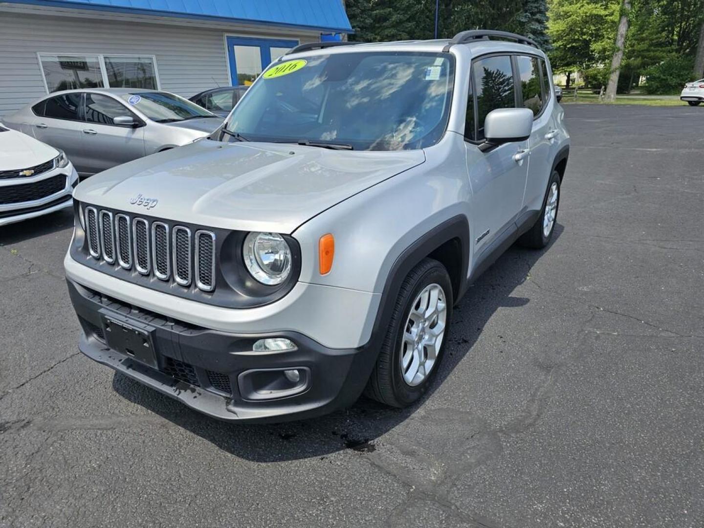 2016 GRAY JEEP RENEGADE LATITUDE (ZACCJABT0GP) , located at 5744 Central Avenue, Toledo, OH, 43615, (419) 724-0130, 41.676781, -83.682137 - Photo#1