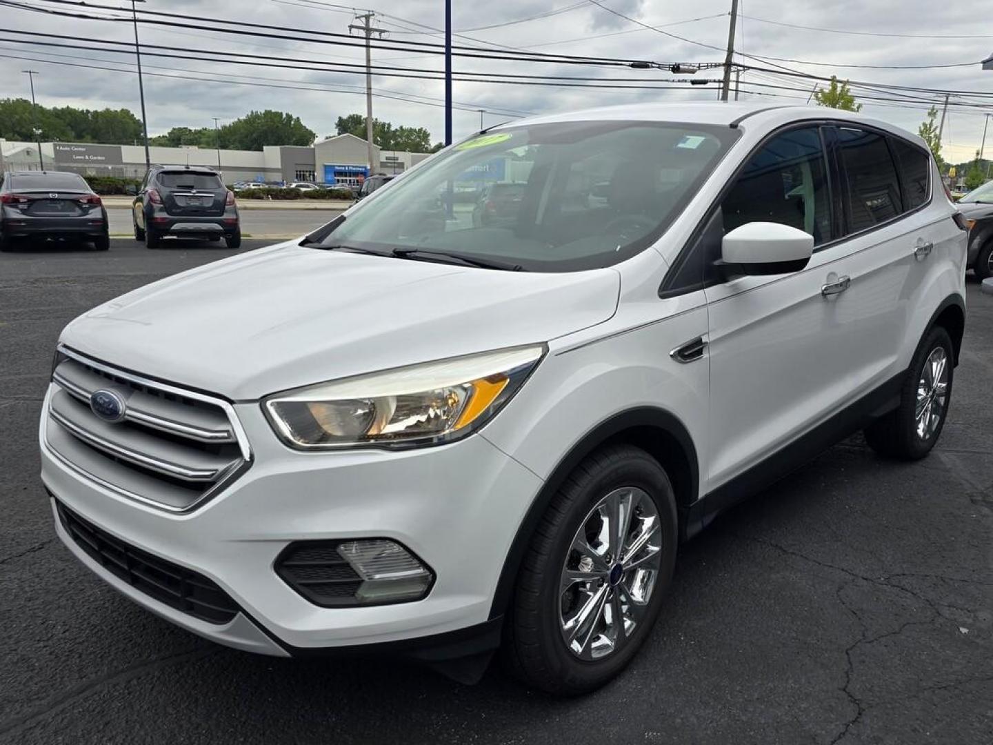 2017 WHITE FORD ESCAPE SE (1FMCU0GD2HU) , located at 5744 Central Avenue, Toledo, OH, 43615, (419) 724-0130, 41.676781, -83.682137 - Photo#1