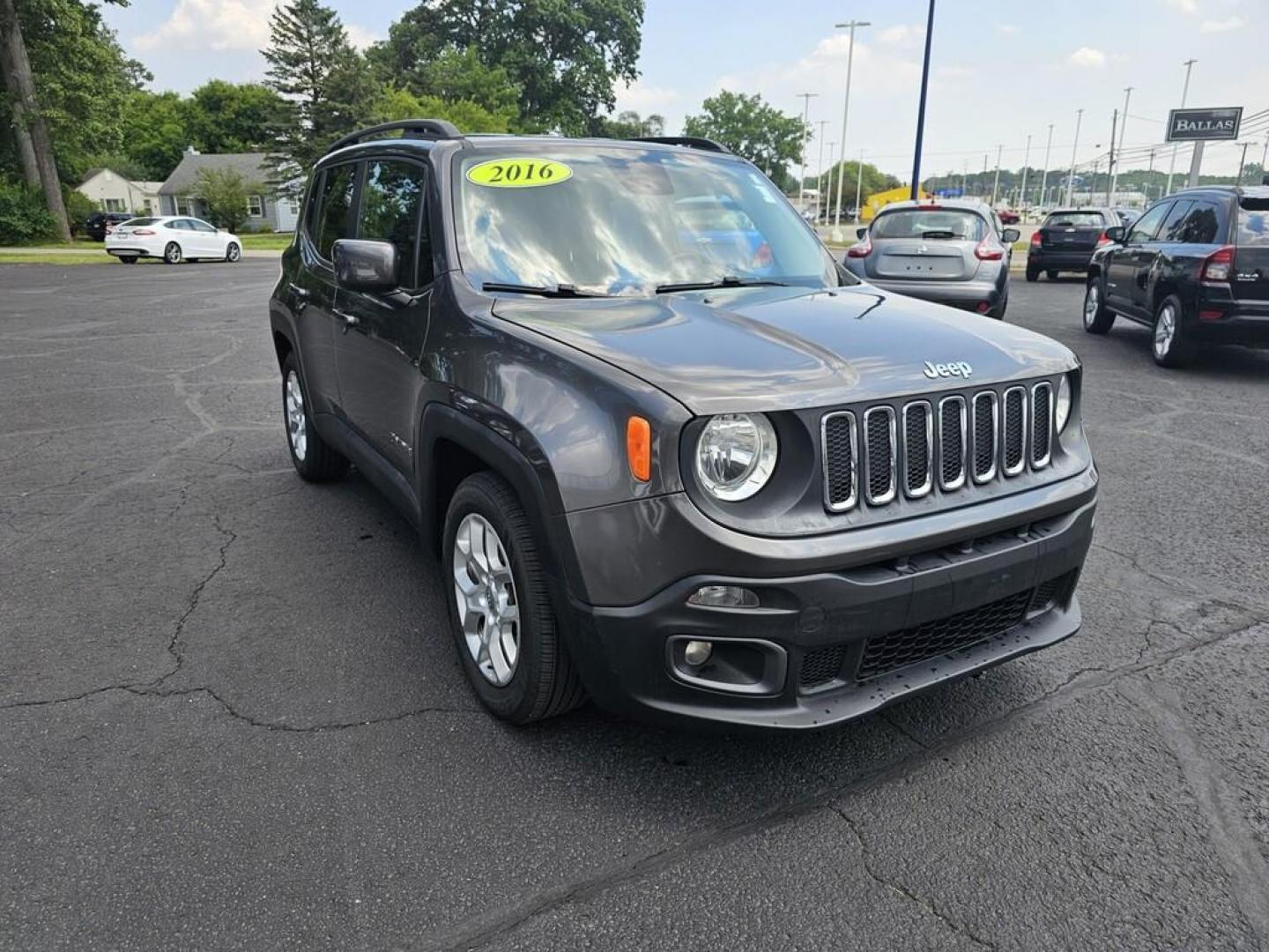 2016 GRAY JEEP RENEGADE LATITUDE (ZACCJABT4GP) , located at 5744 Central Avenue, Toledo, OH, 43615, (419) 724-0130, 41.676781, -83.682137 - Photo#0