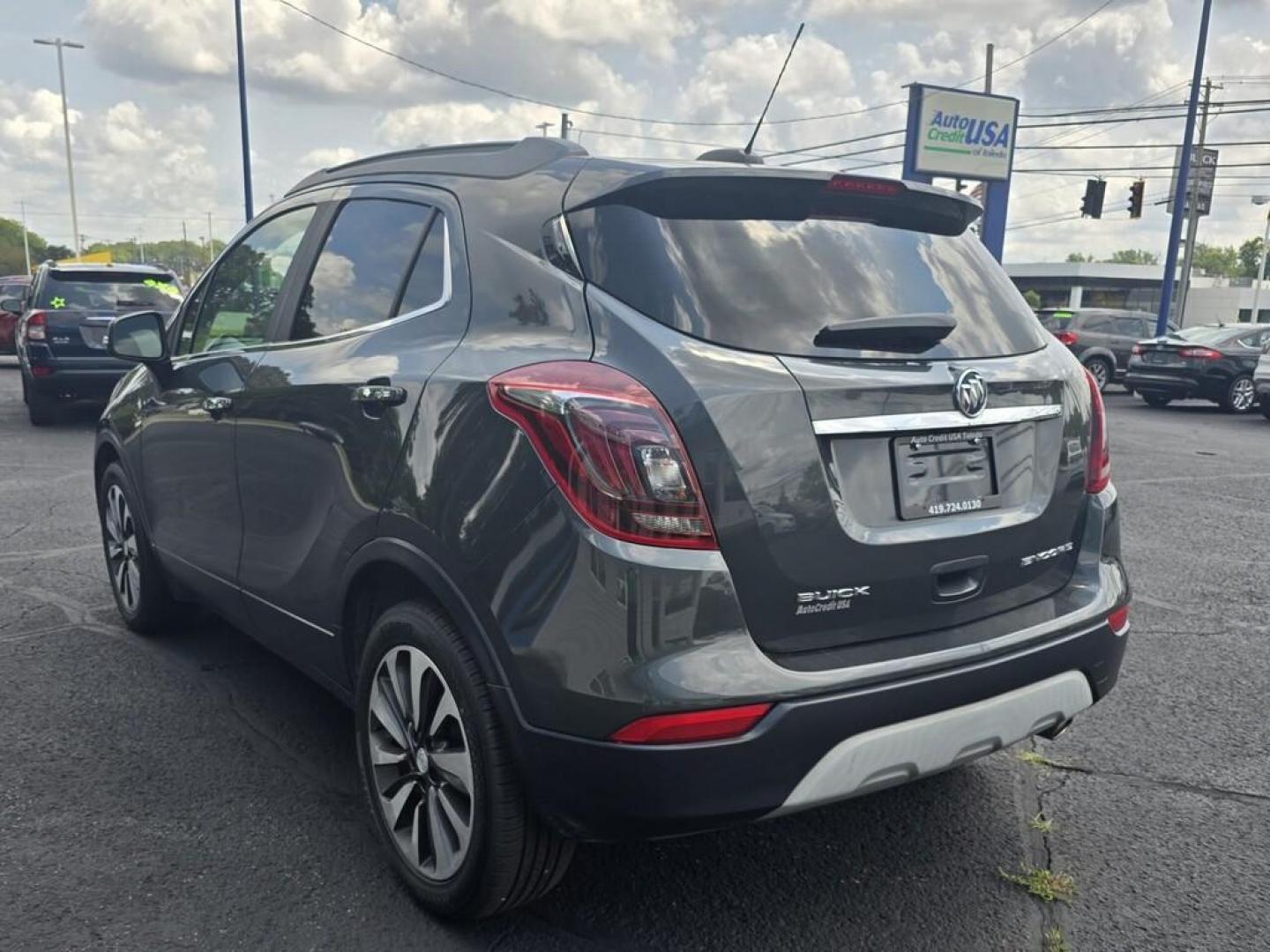 2017 Silver Buick ENCORE PREFERRED II (KL4CJBSB1HB) , located at 5744 Central Avenue, Toledo, OH, 43615, (419) 724-0130, 41.676781, -83.682137 - Photo#2