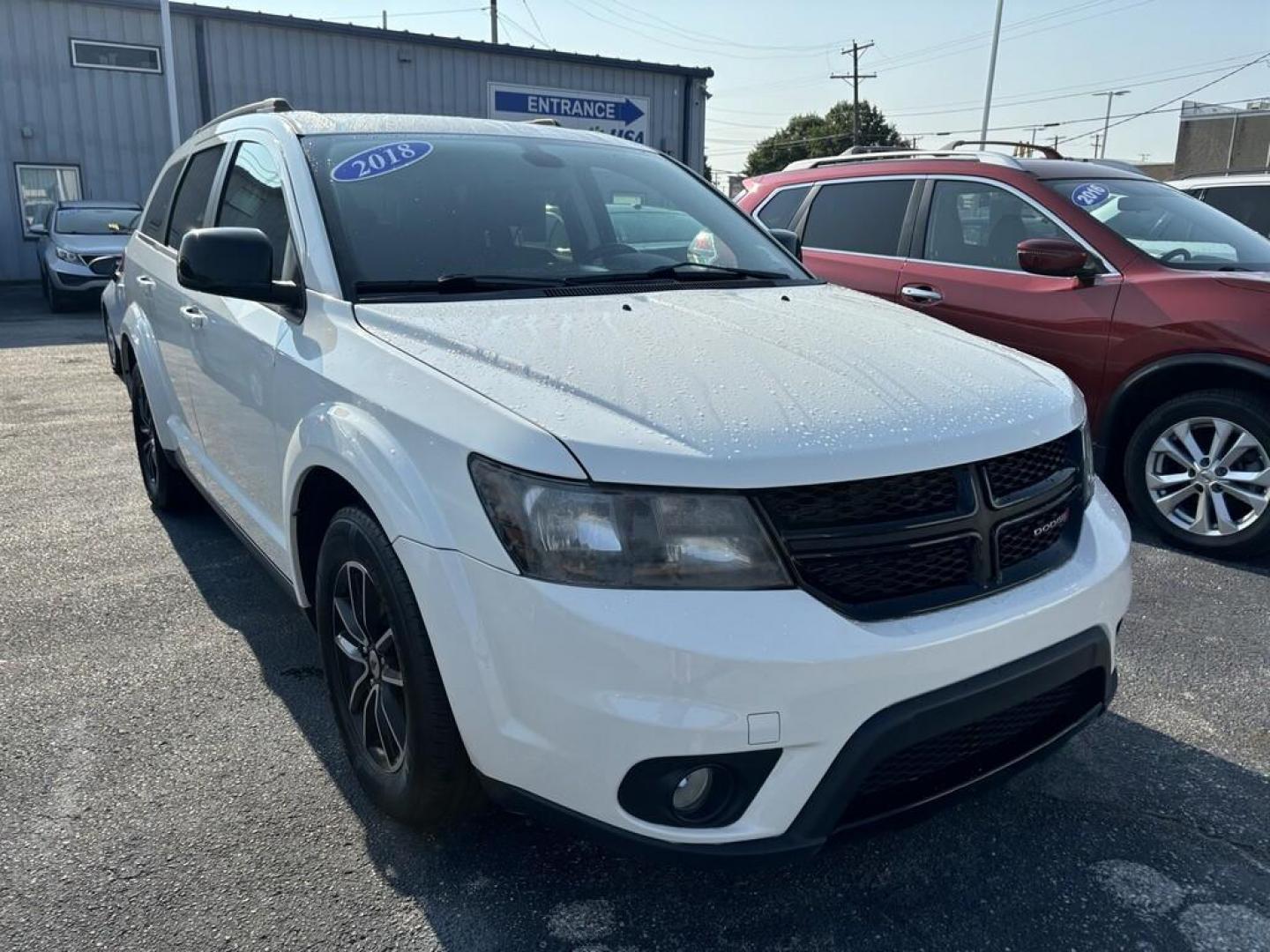 2018 White Dodge JOURNEY SXT (3C4PDCBG2JT) , located at 100 West Coliseum Boulevard, Fort Wayne, IN, 46805, (260) 471-0567, 41.118340, -85.141014 - Photo#0