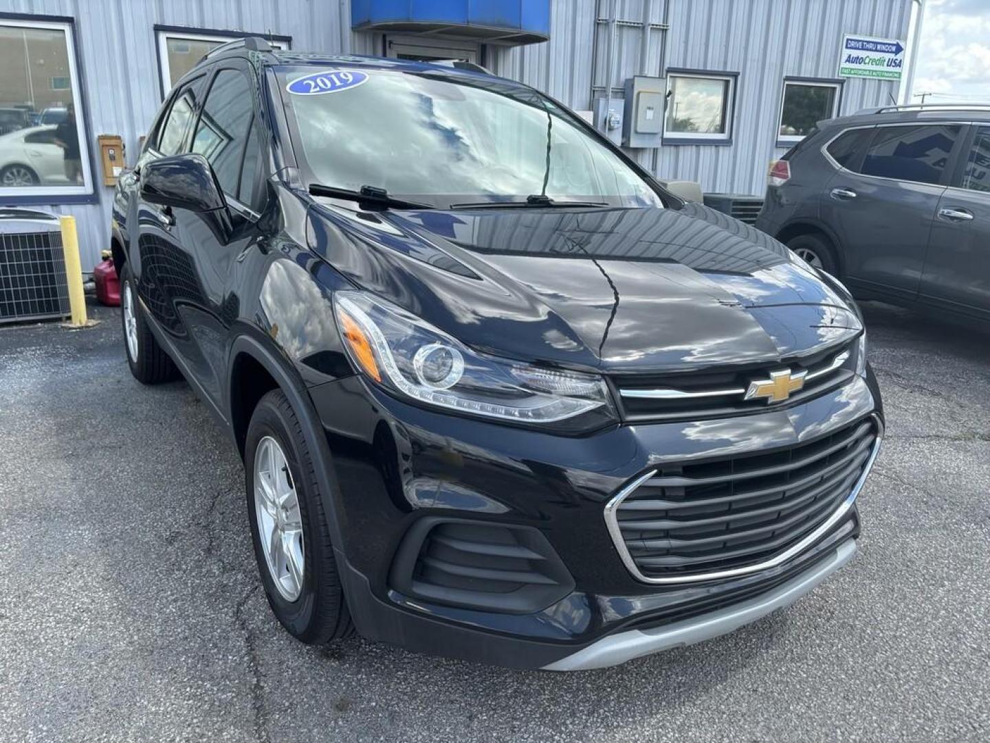 2019 BLUE CHEVROLET TRAX 1LT (KL7CJPSB3KB) , located at 100 West Coliseum Boulevard, Fort Wayne, IN, 46805, (260) 471-0567, 41.118340, -85.141014 - Photo#0