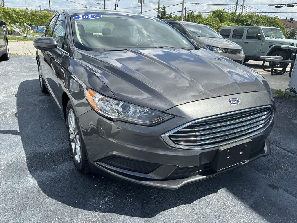 photo of 2017 Ford FUSION SE