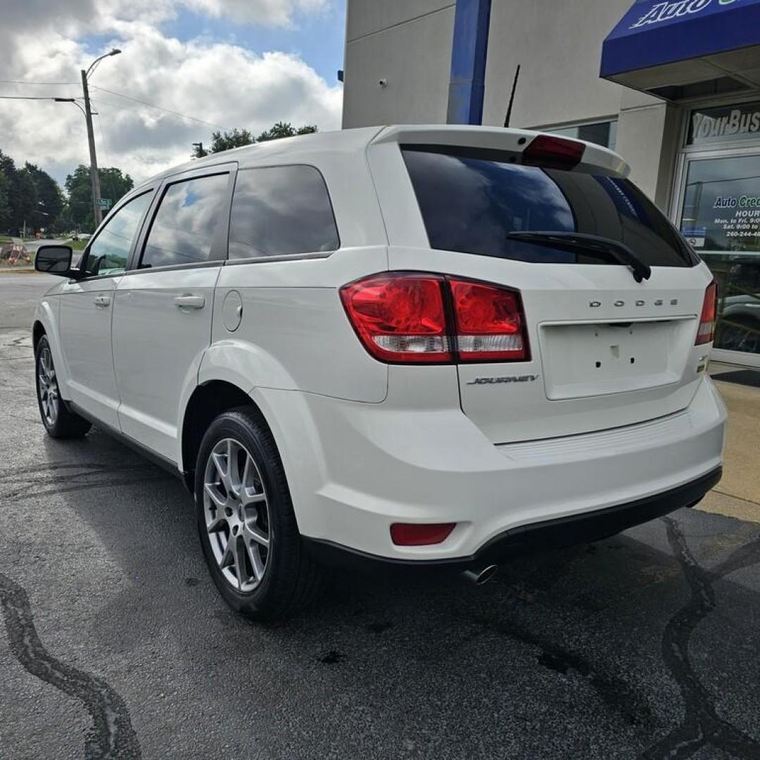 2018 WHITE DODGE JOURNEY R/T GT (3C4PDCEGXJT) with an 3.6L V-6 engine, 6 speed AT transmission, located at 502 South Main Street, Columbia City, IN, 46725, (260) 244-4645, 41.151382, -85.490578 - Photo#3