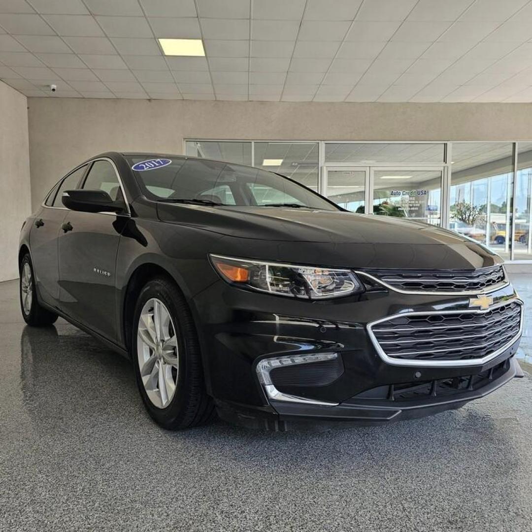 2017 BLACK CHEVROLET MALIBU LT (1G1ZE5ST7HF) , located at 502 South Main Street, Columbia City, IN, 46725, (260) 244-4645, 41.151382, -85.490578 - Photo#1