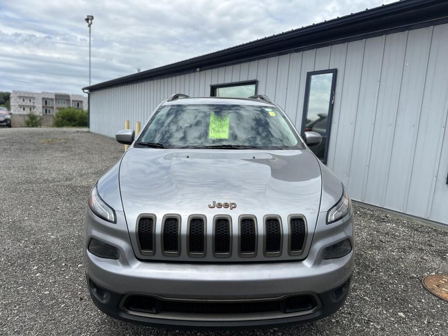 2016 GRAY JEEP CHEROKEE LATITUDE (1C4PJLCB9GW) , located at 15 Petro Dr, Warsaw, IN, 46582, (574) 306-0055, 41.273563, -85.857544 - Photo#3