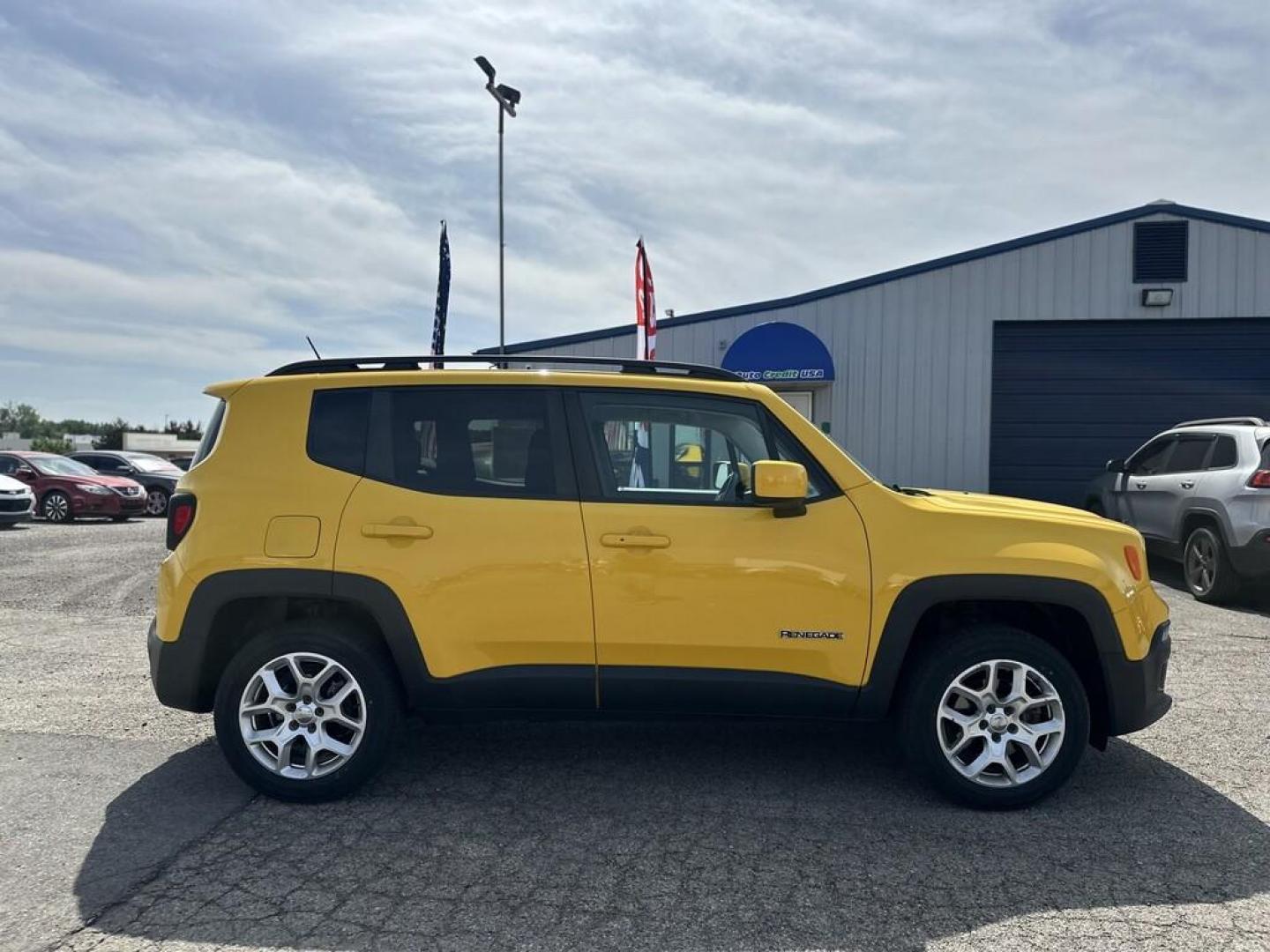 2015 YELLOW JEEP RENEGADE LATITUDE (ZACCJBBT8FP) , located at 15 Petro Dr, Warsaw, IN, 46582, (574) 306-0055, 41.273563, -85.857544 - Photo#2