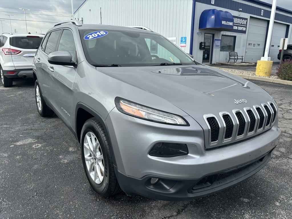 photo of 2016 Jeep CHEROKEE LATITUDE