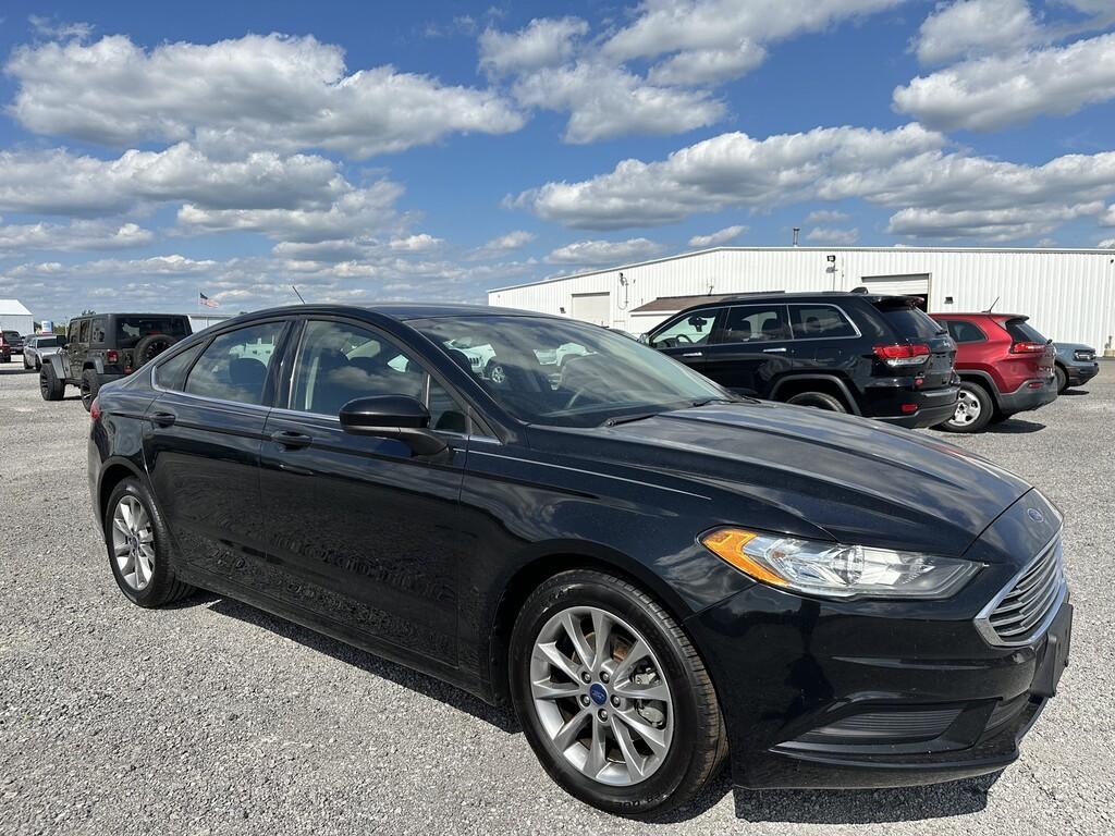 photo of 2018 Ford FUSION SE